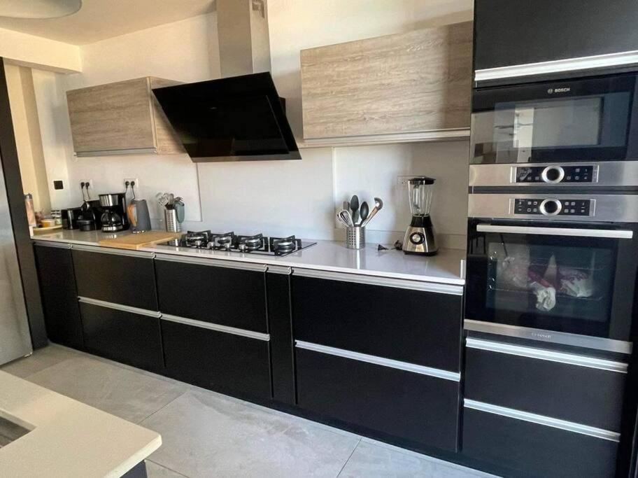 La Villa Jujubes Avec Piscine Chauffee - 5 Chambres Spacieuses Le Bois de Nefles  Eksteriør bilde